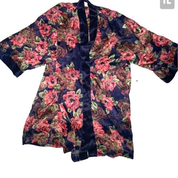 Victoria Secret Gold Label Vintage Floral Chemise Slip and Robe Set O/S-M - Picture 7 of 12